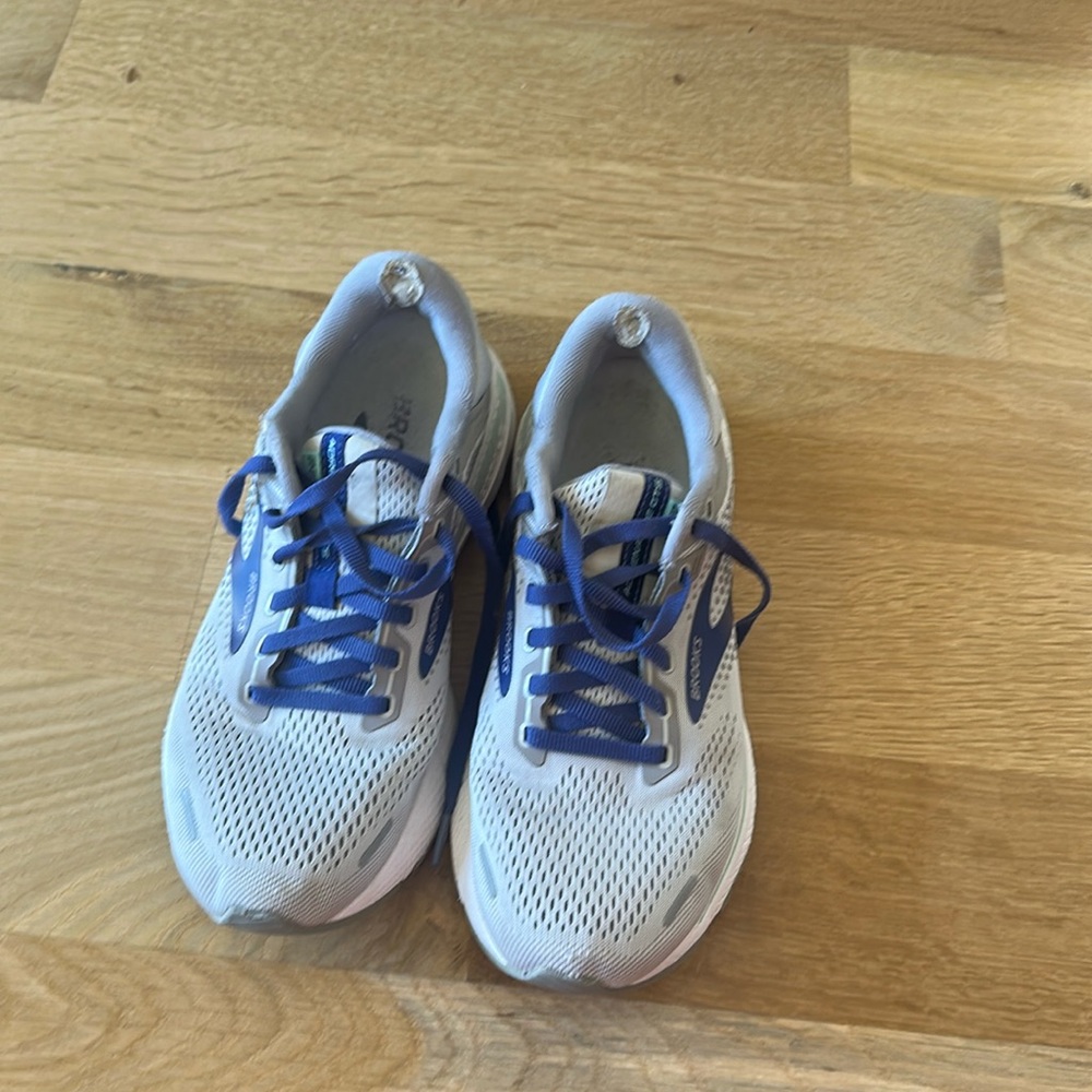 Brooks Athletic Grey and Purple Shoes. Has a Small Hole. Size 8.5 .